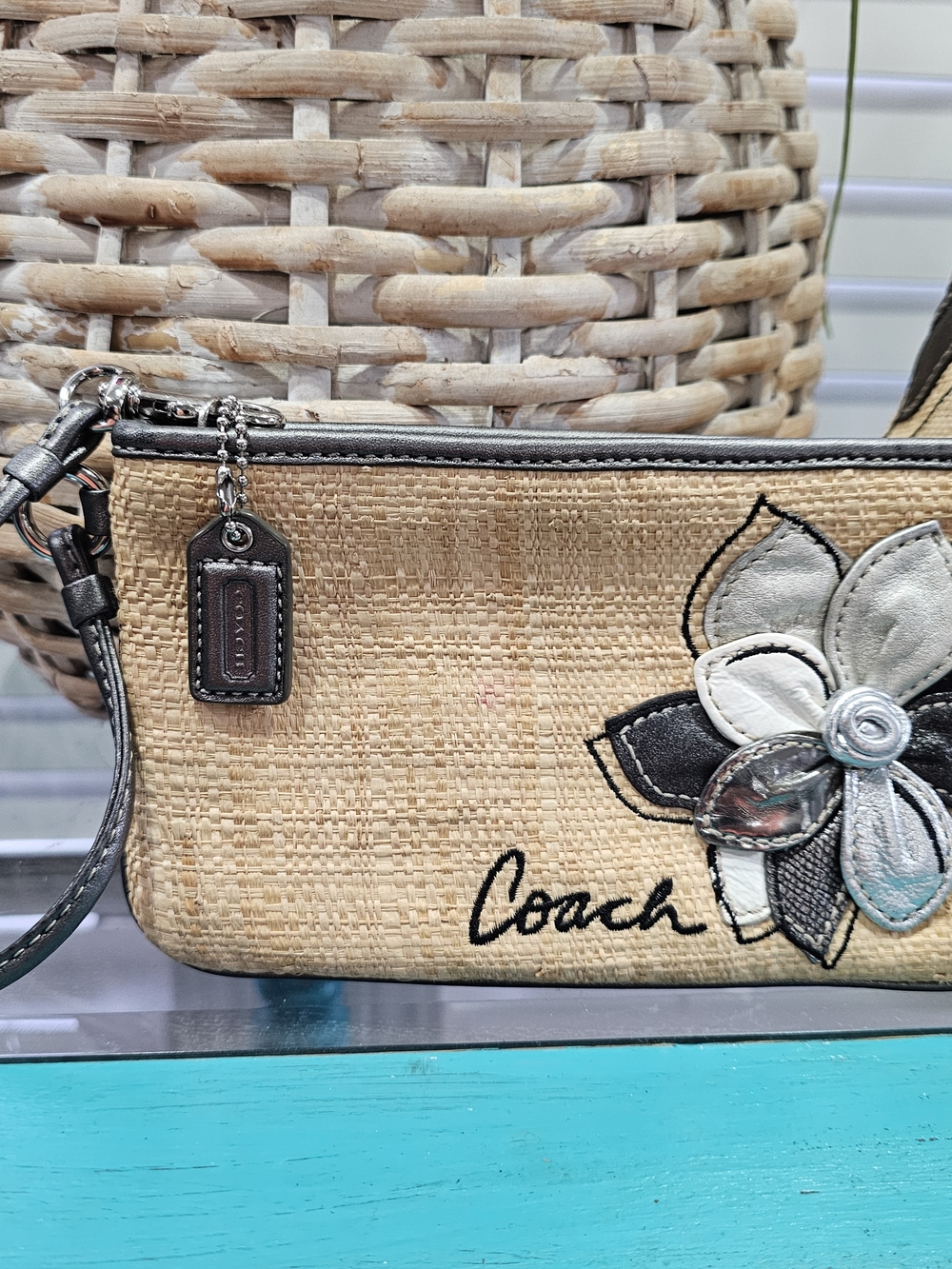 Coach Raffia Floral Appliqué Tote Bag, Lavender Lining Includes Wallet Pre Owned - Picture 2 of 14